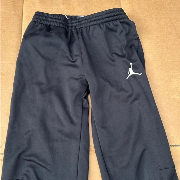 Kids Jordan Black Pants Large Jogger pants Used - Picture 4 of 8